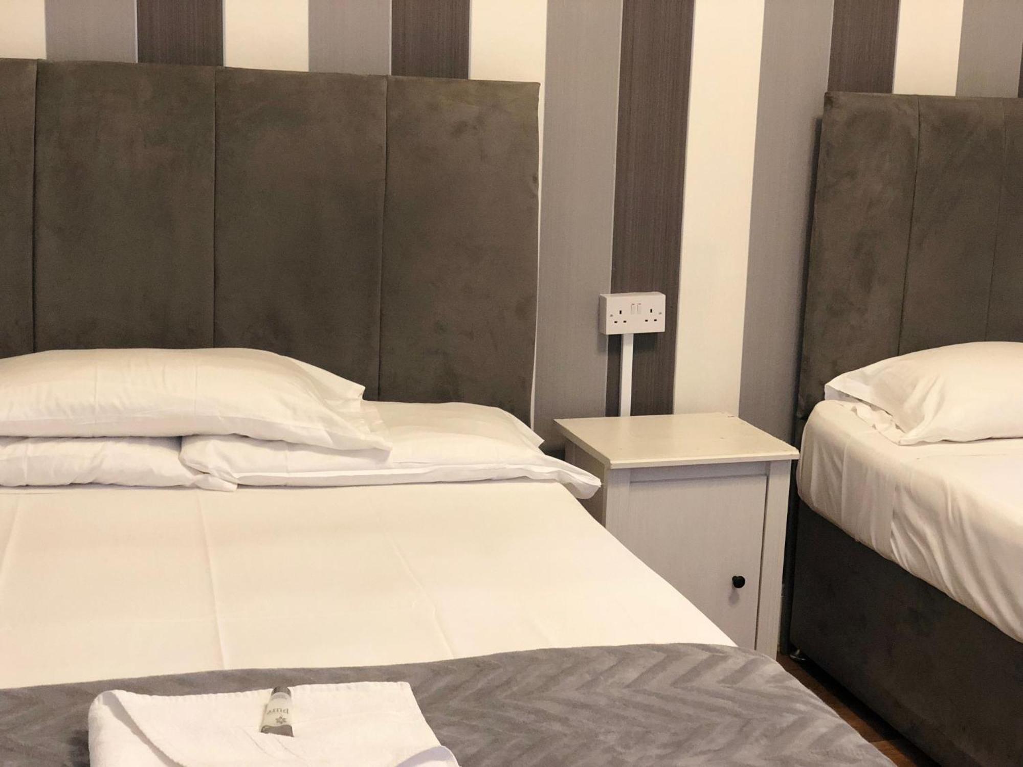 The Crystal Lodge Hotel Croydon Esterno foto