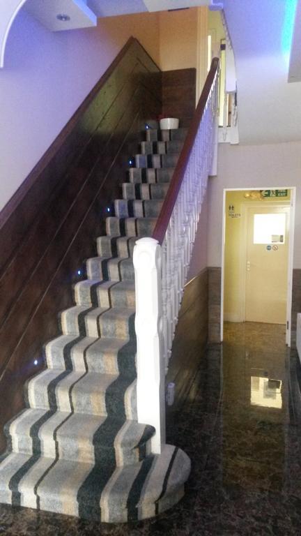 The Crystal Lodge Hotel Croydon Esterno foto