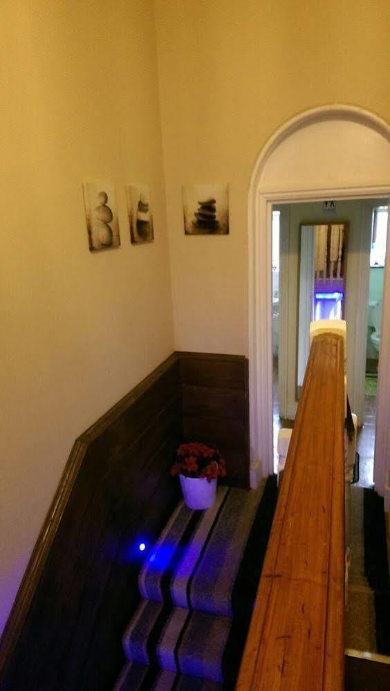 The Crystal Lodge Hotel Croydon Esterno foto